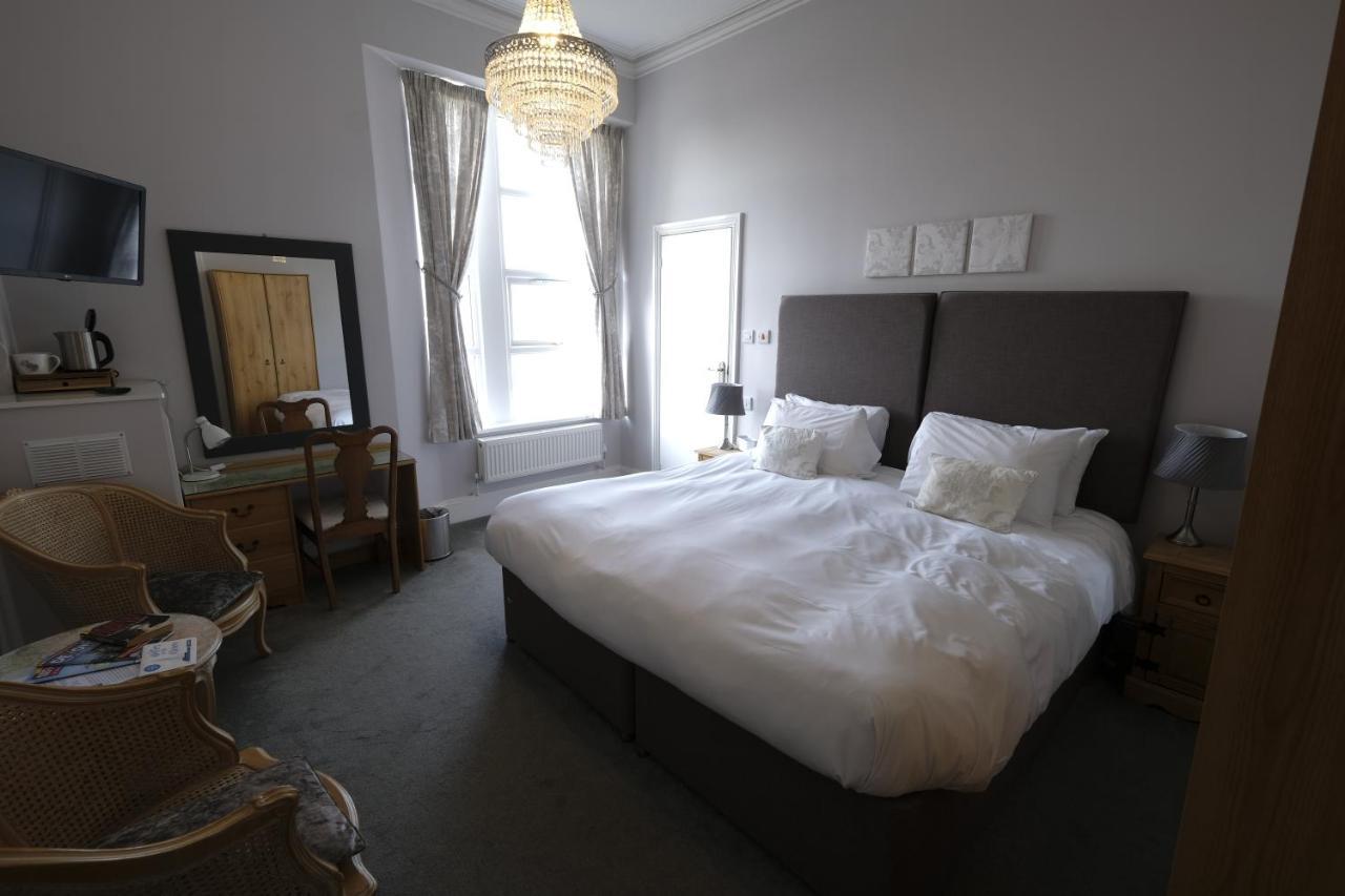 Heathcliff House B&B Exclusively For Adults Free Large Carpark Torquay Εξωτερικό φωτογραφία