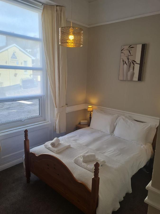 Heathcliff House B&B Exclusively For Adults Free Large Carpark Torquay Εξωτερικό φωτογραφία