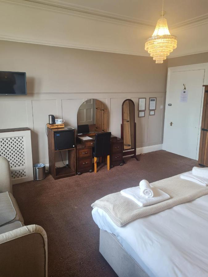 Heathcliff House B&B Exclusively For Adults Free Large Carpark Torquay Εξωτερικό φωτογραφία