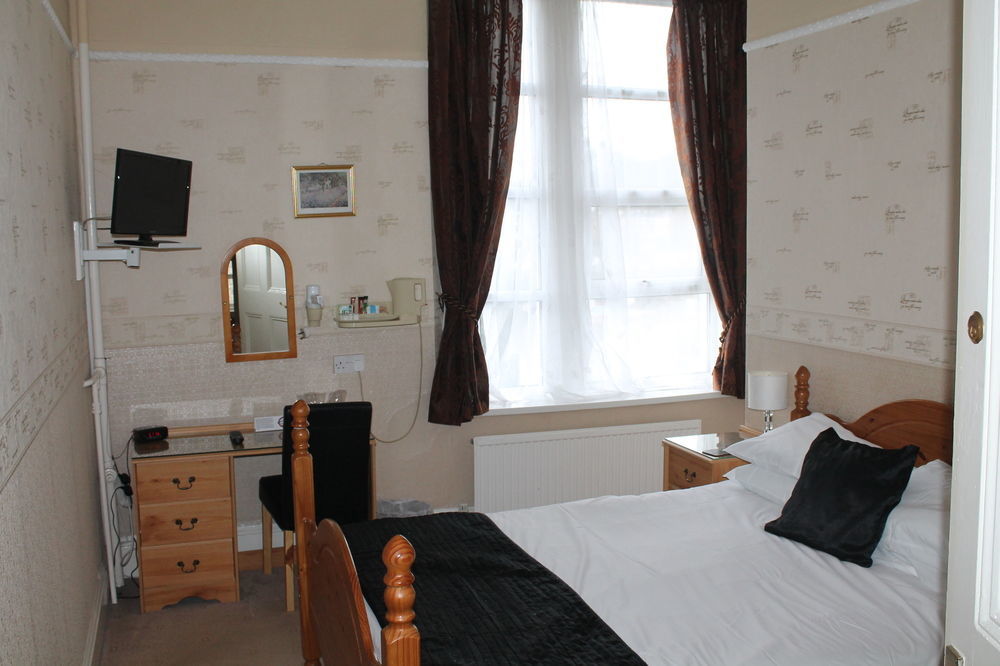 Heathcliff House B&B Exclusively For Adults Free Large Carpark Torquay Εξωτερικό φωτογραφία