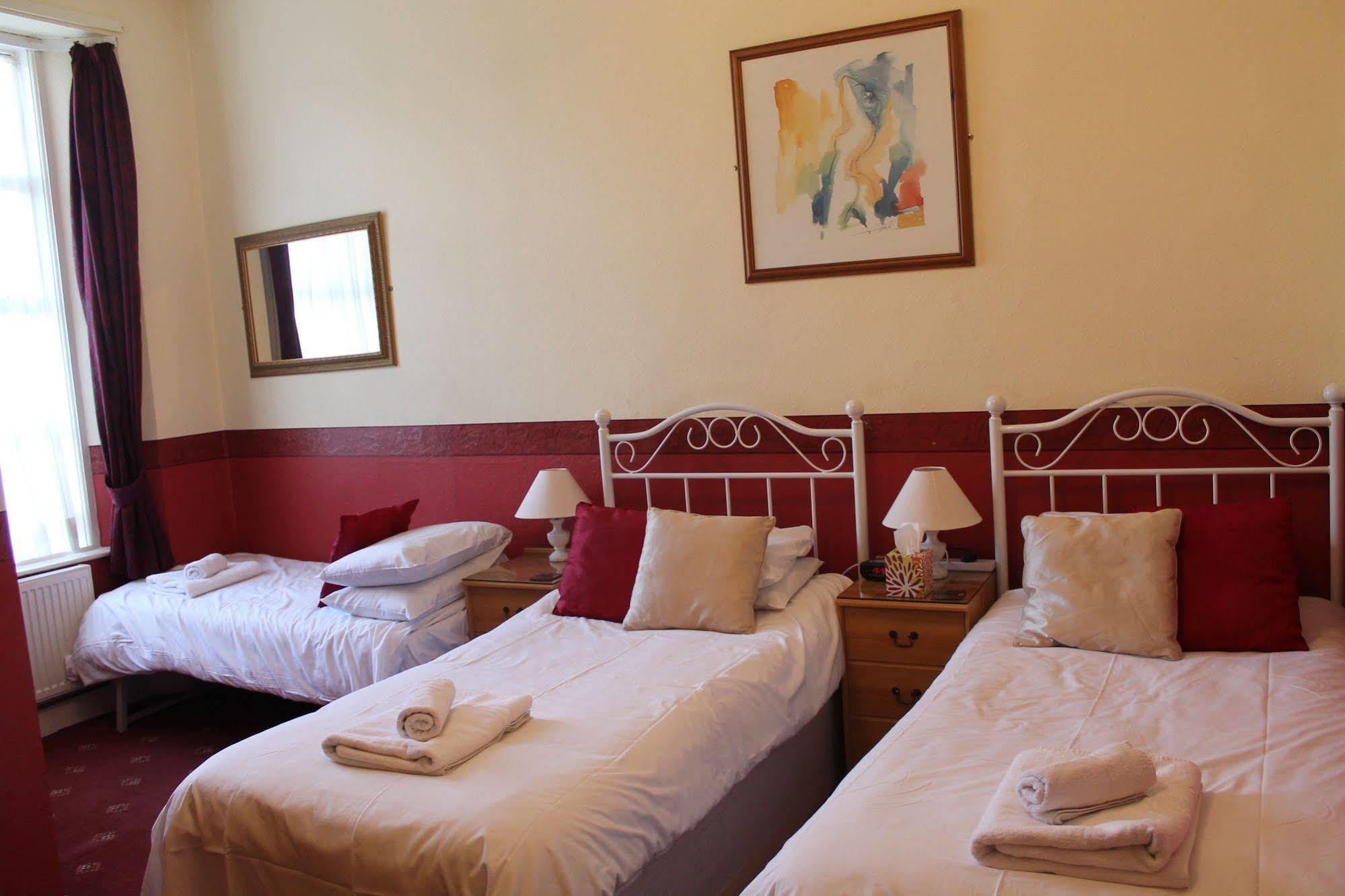 Heathcliff House B&B Exclusively For Adults Free Large Carpark Torquay Εξωτερικό φωτογραφία