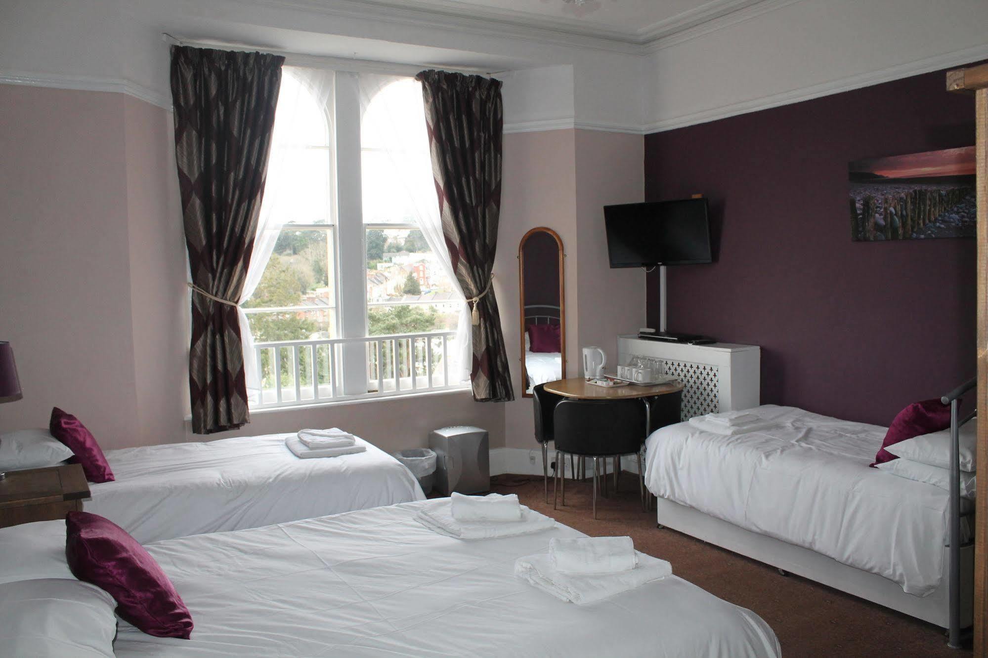 Heathcliff House B&B Exclusively For Adults Free Large Carpark Torquay Εξωτερικό φωτογραφία