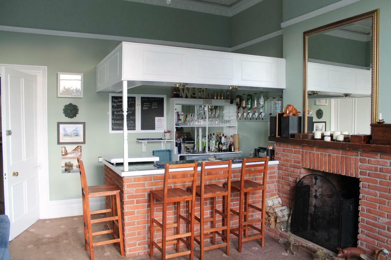 Heathcliff House B&B Exclusively For Adults Free Large Carpark Torquay Εξωτερικό φωτογραφία